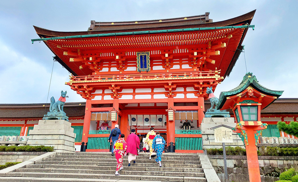 金運最強パワースポット神社 日本全国にある大社一覧 伏見稲荷大社